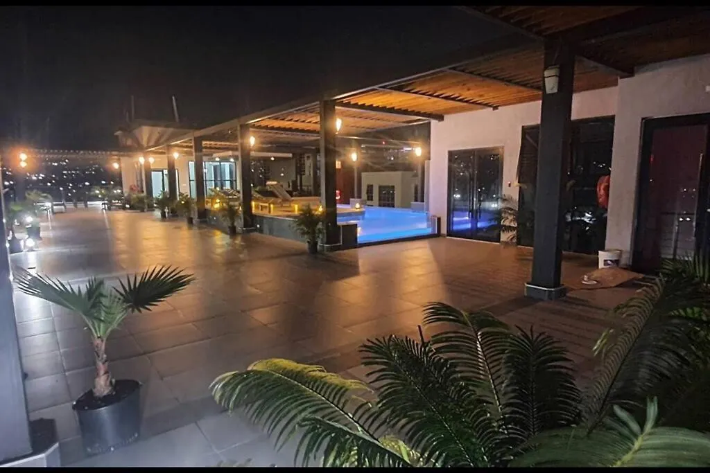 Apartment Luxury Condo - Pool In Kingston G28