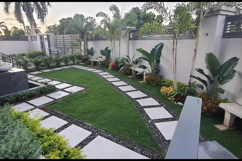 Luxury Condo - Pool In Kingston G28